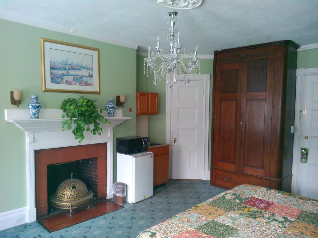 463 Beacon Street Guest House Boston Room photo